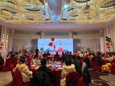 Ib Xyoo Ntawm Kev Sib Tw: Yichen Group Ua Kev Zoo Siab 2025 Txhua Xyoo Gala Thiab Qhia Txog Kev L...